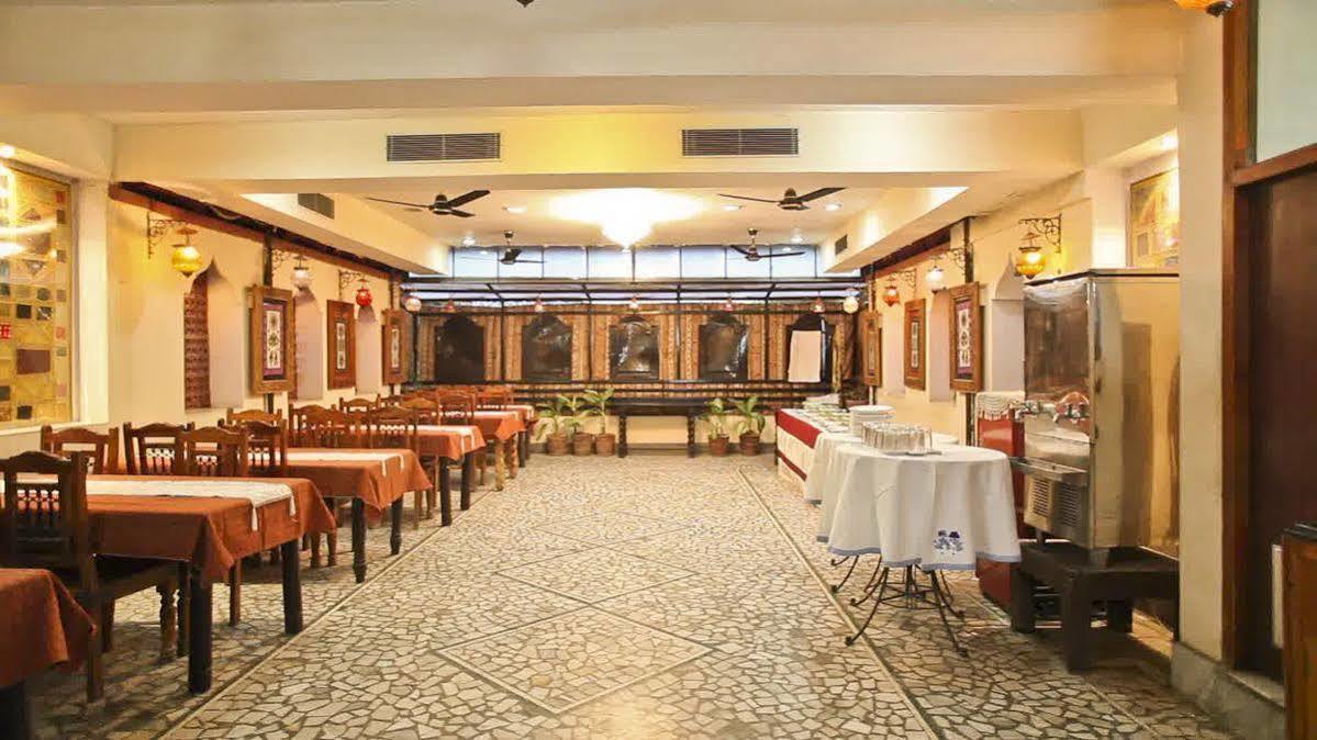 Oyo 9900 Hotel Pioneer Plaza Jodhpur  Exterior photo