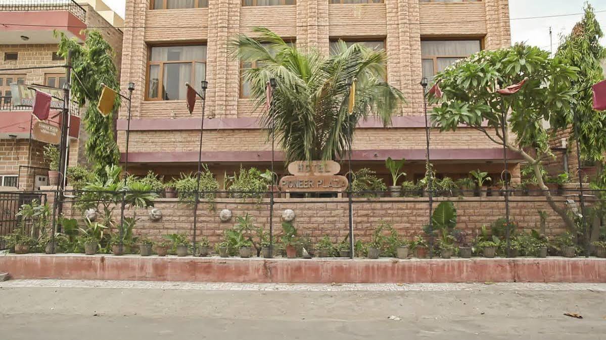 Oyo 9900 Hotel Pioneer Plaza Jodhpur  Exterior photo